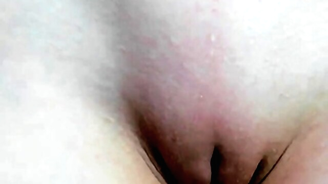 close-up amateur cumshot video